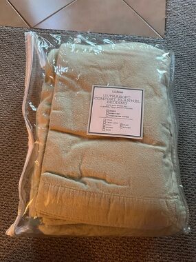 L.L. Bean Ultrasoft Comfort Flannel Bedding - sage (light green)